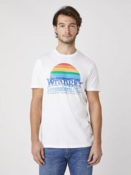 MĘSKA KOSZULKA T-SHIRT WRANGLER SS GRAPHIC TEE WHITE W7AID3989 112131343. Białe t-shirty Wrangler, m, bez wzorów, bez kołnierzyka, bez ramiączek. Za 69.99 zł.