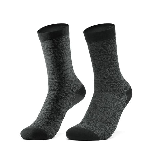 Skarpetki kolarskie na rower do biegania antypoślizgowe. Czarne skarpety ROCKBROS, bez wzorów, z dzianiny. Za 54.99 zł.