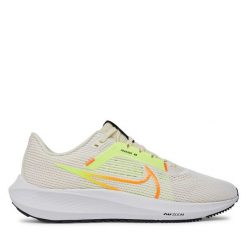 Buty do biegania Nike. Brązowe buty do biegania Nike, bez wzorów, bez zapięcia, do biegania. Za 519.99 zł.