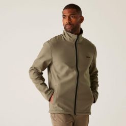 Softshell turystyczny męski Cera V wodoodporny. Zielone kurtki przeciwdeszczowe Regatta, m, bez wzorów, z softshellu, bez kaptura. W wyprzedaży za 223.50 zł.