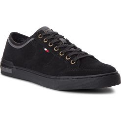 Tenisówki TOMMY HILFIGER - Core Suede Lace Up S FM0FM01898 Black 990. Trampki marki Tommy Hilfiger. W wyprzedaży za 279.00 zł.