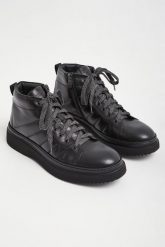 Sneakersy skórzane BALDININI. Buty sportowe casual Baldinini, bez wzorów, bez zapięcia. W wyprzedaży za 1,366.47 zł.