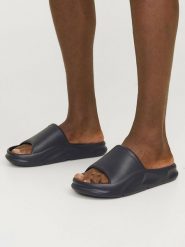 Jack & Jones Klapki w kolorze czarnym rozmiar: 45. Czarne klapki Jack & Jones. Za 70.45 zł.