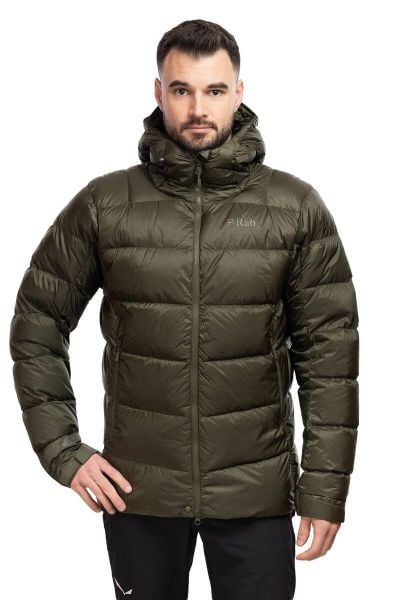 Kurtka zimowa męska Neutrino Pro Hoody. Zielone kurtki RAB, na zimę, l, bez wzorów, z materiału, z kapturem. Za 1,719.99 zł.