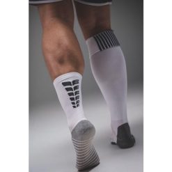 Skarpetki Erima Six Wings Wielokolorowe 39-42. Czarne skarpety Erima, bez wzorów, z dzianiny. Za 210.99 zł.