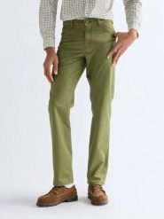 MESKIE SPODNIE WRANGLER TEXAS CAPULET OLIVE 112377794. Zielone spodnie materiałowe Wrangler, l, bez wzorów, z materiału. Za 189.99 zł.