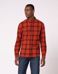 KOSZULA MĘSKA WRANGLER LS 1PKT SHIRT PICANTE BROWN W5A1T2X9H 112129990. Brązowe koszule Wrangler, m, bez wzorów, bez kołnierzyka, bez ramiączek. Za 129.99 zł.