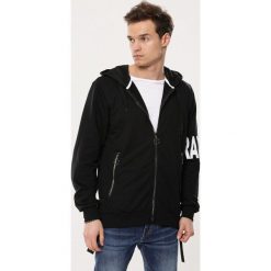 Czarna Bluza Excluded. Bluzy z kapturem marki Born2be. Za 79.99 zł.