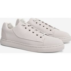 G-Star Raw - Buty. Białe buty sportowe casual G-Star Raw, bez wzorów, z materiału, bez zapięcia. W wyprzedaży za 259.90 zł.