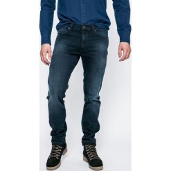 Wrangler - Jeansy. Jeansy marki Wrangler. W wyprzedaży za 179.90 zł.