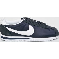 Nike Sportswear - Buty Classic Cortez Nylon. Niebieskie buty sportowe casual Nike Sportswear, bez wzorów, z gumy, z okrągłym noskiem, bez zapięcia. Za 339.90 zł.