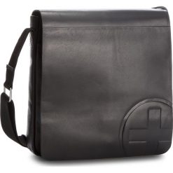 Saszetka STRELLSON - Jones 4010002363 Black 900. Saszetki i nerki marki Strellson. W wyprzedaży za 359.00 zł.