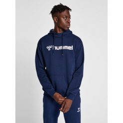 Bawełniana bluza z kapturem Hummel Mover. Niebieskie bluzy Hummel, xl, bez wzorów, z bawełny, z kapturem. Za 182.00 zł.