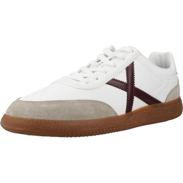 Buty MUNICH RUMBA 19 Biały. Białe buty trekkingowe munich, bez wzorów, ze skóry, bez zapięcia, trekkingowe. Za 296.99 zł.