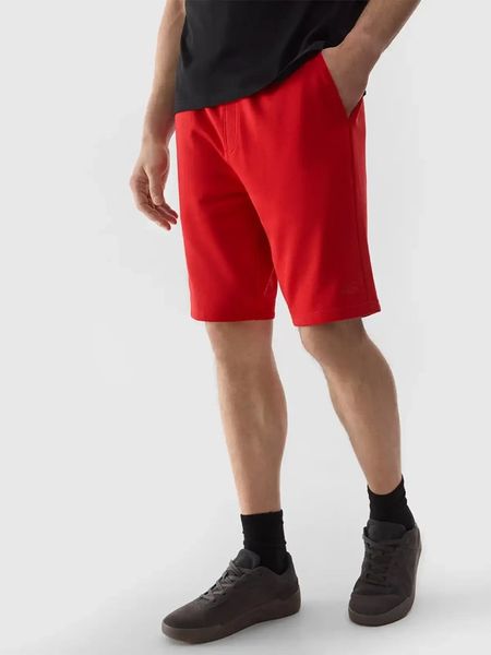 4F Szorty dresowe w kolorze czerwonym rozmiar: 3XL. Czerwone krótkie spodenki sportowe 4F, xl, bez wzorów, z bawełny. Za 61.17 zł.