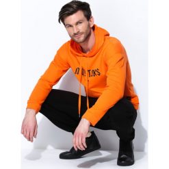 Pomarańczowa Bluza Sharp Orange. Bluzy z kapturem marki Born2be. Za 99.99 zł.