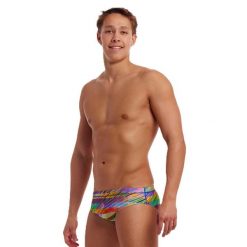 Kąpielówki męskie slipy na basen treningowe Funky Trunks Static Stack. Zielone kąpielówki Funky Trunks, m, bez wzorów. Za 124.99 zł.