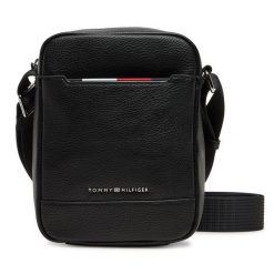 Saszetka Tommy Hilfiger. Czarne saszetki i nerki Tommy Hilfiger, bez wzorów. Za 389.99 zł.