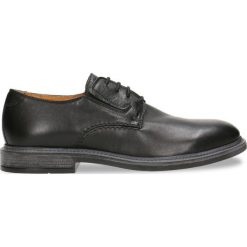 Półbuty BUCCHI. Eleganckie półbuty marki Gino Rossi. W wyprzedaży za 249.90 zł.