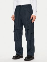 G-Star Raw Spodnie materiałowe R-3N D25224 862 Granatowy Straight Fit. Niebieskie spodnie materiałowe G-Star Raw, m, bez wzorów, z materiału, retro. Za 479.99 zł.