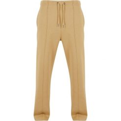 Spodnie do biegania Urban Classics Fluffy Pintuck. Brązowe szorty Urban Classics, m, bez wzorów. Za 198.00 zł.