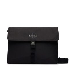 Saszetka Calvin Klein. Czarne saszetki i nerki CALVIN KLEIN, bez wzorów. Za 329.99 zł.