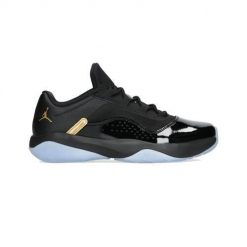 Buty do chodzenia męskie Nike Air Jordan 11. Czarne buty sportowe casual Nike, bez wzorów, z gumy, bez zapięcia, nike air jordan. Za 772.00 zł.