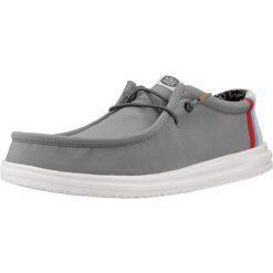 Buty HEY DUDE WALLY H2O SURF Szary. Szare buty trekkingowe SENZA MARCA, bez wzorów, z tkaniny, bez zapięcia. Za 262.99 zł.