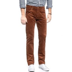 SPODNIE MĘSKIE WRANGLER 11MWZ TORTOISE SHELL W1MZA2H08. Spodnie materiałowe Wrangler, l, bez wzorów, z materiału. Za 199.99 zł.