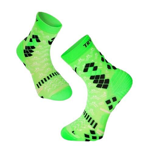 Fluorescencyjne zielone skarpetki uciskowe. Zielone skarpety TRY TO FLY, bez wzorów. W wyprzedaży za 65.52 zł.