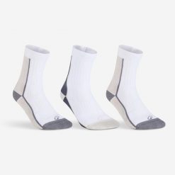 Skarpety sportowe tenis RS 500 wysokie 3 pary. Białe skarpetki sportowe Decathlon, bez wzorów, z bawełny. Za 34.99 zł.