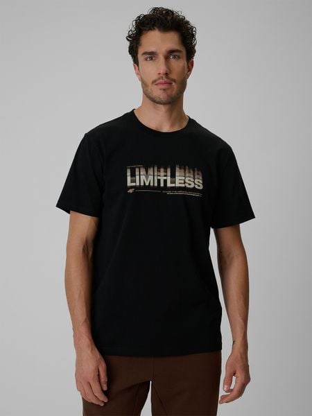 4F T-shirt regular z nadrukiem męski - czarny M. Czarne t-shirty 4F, m, bez wzorów, z materiału, bez kołnierzyka, bez ramiączek. Za 69.99 zł.