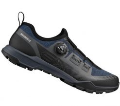 Buty do rowerów turystycznych EX700, niebieskie. Niebieskie buty turystyczne Shimano, bez wzorów, z gumy, bez zapięcia, rowerowe. Za 747.30 zł.