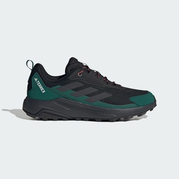 Buty Terrex Anylander Hiking. Brązowe buty turystyczne Adidas, bez wzorów, z materiału, bez zapięcia, trekkingowe, adidas terrex. Za 329.00 zł.