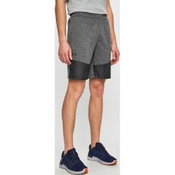 Under Armour - Szorty. Szare krótkie spodenki sportowe Under Armour, l, bez wzorów, z dzianiny. W wyprzedaży za 149.90 zł.