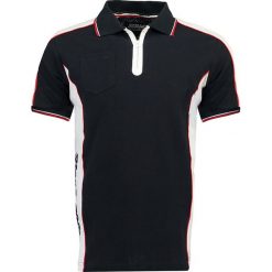 Koszulka polo w kolorze granatowym. Niebieskie koszulki polo sportowe marki Stone Goose, z aplikacjami, z bawełny, bez kołnierzyka, bez ramiączek. W wyprzedaży za 98.95 zł.