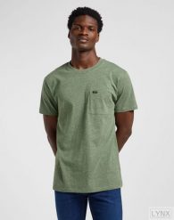 MESKA KOSZULKA LEE ULTIMATE POCKET TEE MERCANTILE MELE 112365383. T-shirty Lee, l, bez wzorów, bez kołnierzyka, bez ramiączek. Za 79.99 zł.