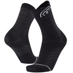 Skarpety do biegania dla doroslych Sidas Run Anatomic Crew wysokosc goleni. Czarne skarpety SIDAS, bez wzorów, z elastanu. Za 83.00 zł.