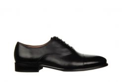 Półbuty John Doubare V43-33-T1 Black 104226, Czarny, Skóra naturalna - 43. Czarne eleganckie półbuty John Doubare, bez wzorów, ze skóry, bez obcasa, bez zapięcia. W wyprzedaży za 524.99 zł.