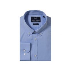 KOSZULA BLUE BUTTON DOWN. Niebieskie koszule Guns&tuxedos, m, bez wzorów, bez kołnierzyka, bez ramiączek. Za 139.99 zł.