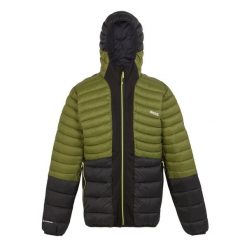 Kurtka z kapturem Regatta Leedre. Czarne kurtki Regatta, bez wzorów, z puchu, z kapturem. W wyprzedaży za 317.55 zł.