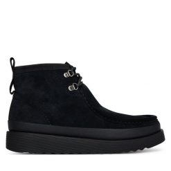 Kozaki Clarks. Czarne kozaki Clarks, bez wzorów, bez obcasa, bez zapięcia. Za 609.99 zł.