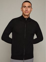 Matinique Kardigan 30204879 Czarny Regular Fit. Czarne swetry rozpinane Matinique, m, bez wzorów, z wełny, bez kołnierzyka, bez ramiączek. Za 299.99 zł.
