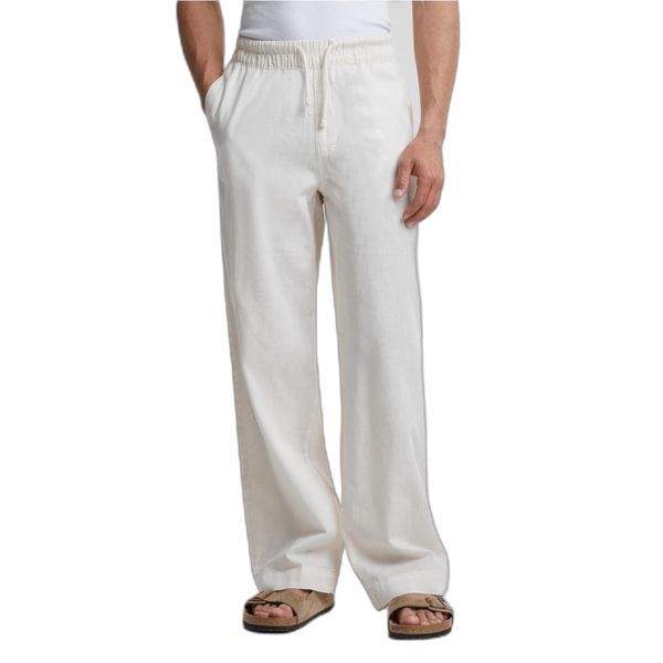 Spodnie Urban Classics. Białe szorty Urban Classics, m, bez wzorów, z bawełny. Za 213.00 zł.