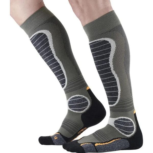 Skarpetki Monnet Hunting Outlast. Zielone skarpety MONNET, bez wzorów. Za 241.50 zł.