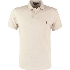 Polo Ralph Lauren SLIM FIT Koszulka polo dune tan heather. Czarne koszulki polo marki Polo Ralph Lauren, z materiału. W wyprzedaży za 246.35 zł.