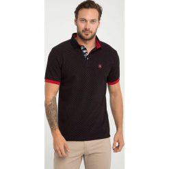 Koszulka polo "Setup" - Regular fit - w kolorze czarnym. Koszulki polo marki Sir Raymond Taylor, z haftami, z bawełny, polo, z krótkim rękawem. W wyprzedaży za 108.95 zł.