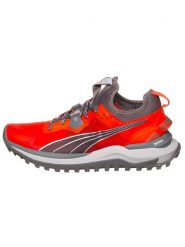 Puma Buty "Voyage Nitro" w kolorze czerwonym do biegania rozmiar: 42. Czerwone buty do biegania Puma, bez wzorów, bez zapięcia, do biegania. Za 237.73 zł.