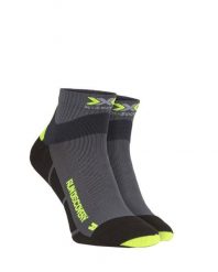 Skarpety biegowe X-Socks Run Discovery 4.0. Czarne skarpety X-Socks, bez wzorów, z materiału. Za 50.00 zł.