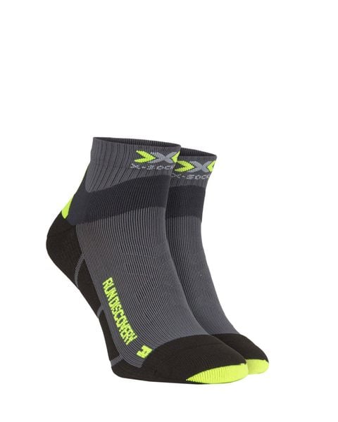 Skarpety biegowe X-Socks Run Discovery 4.0. Czarne skarpety X-Socks, bez wzorów, z materiału. Za 50.00 zł.